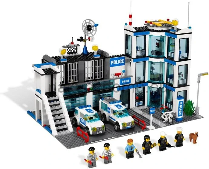 LEGO City 7498 Policejní stanice