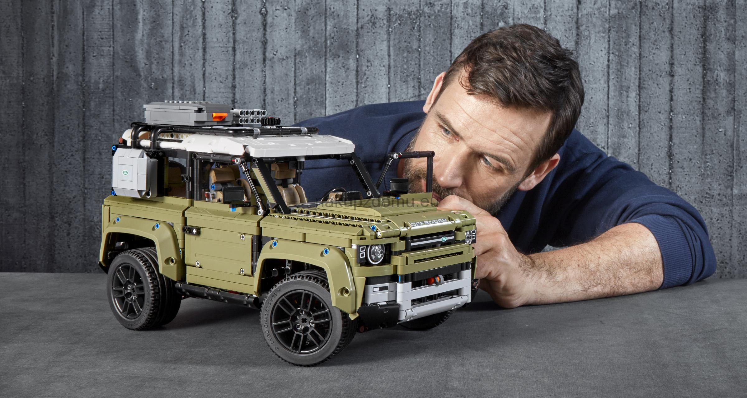 LEGO Technic 42110 Land Rover Defender